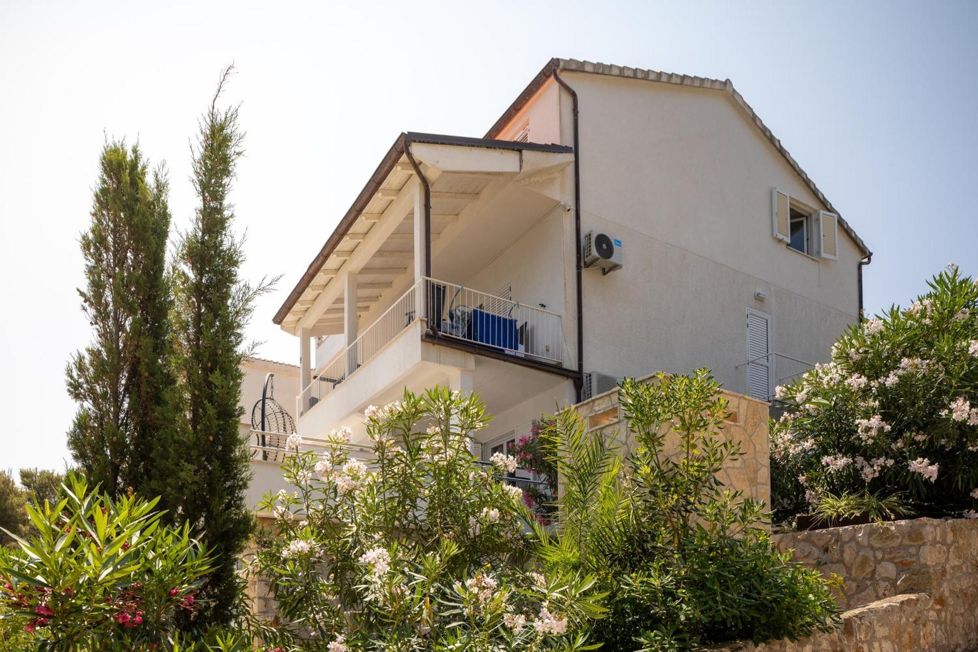 Apartament Dobronic